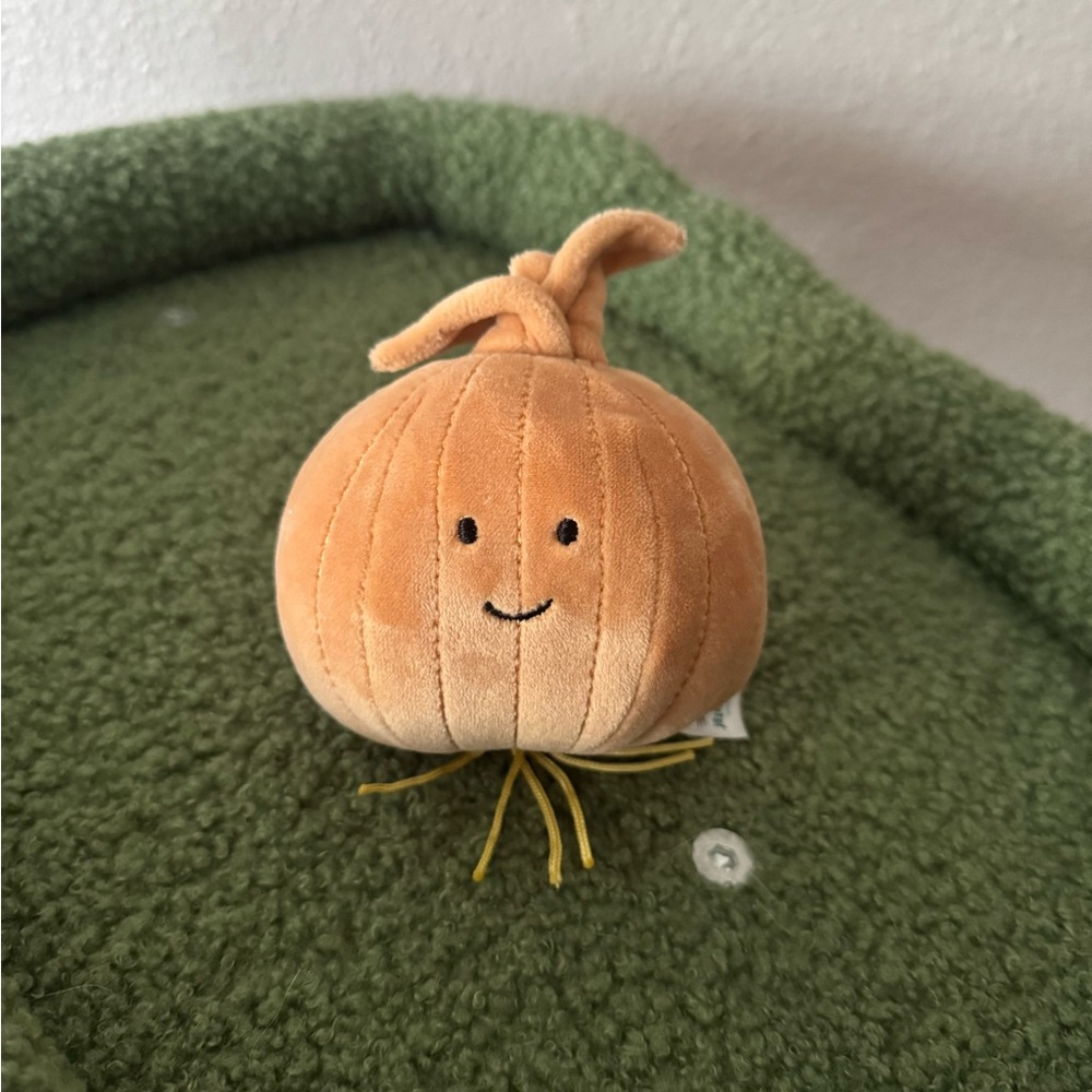 Jellycat Vivacious Onion - retired